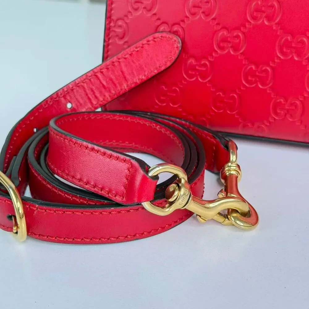 Gucci GG Logo Printed Red Leather Padlock Shoulder Bag with Gold Tone Lock - Picture 9 of 10